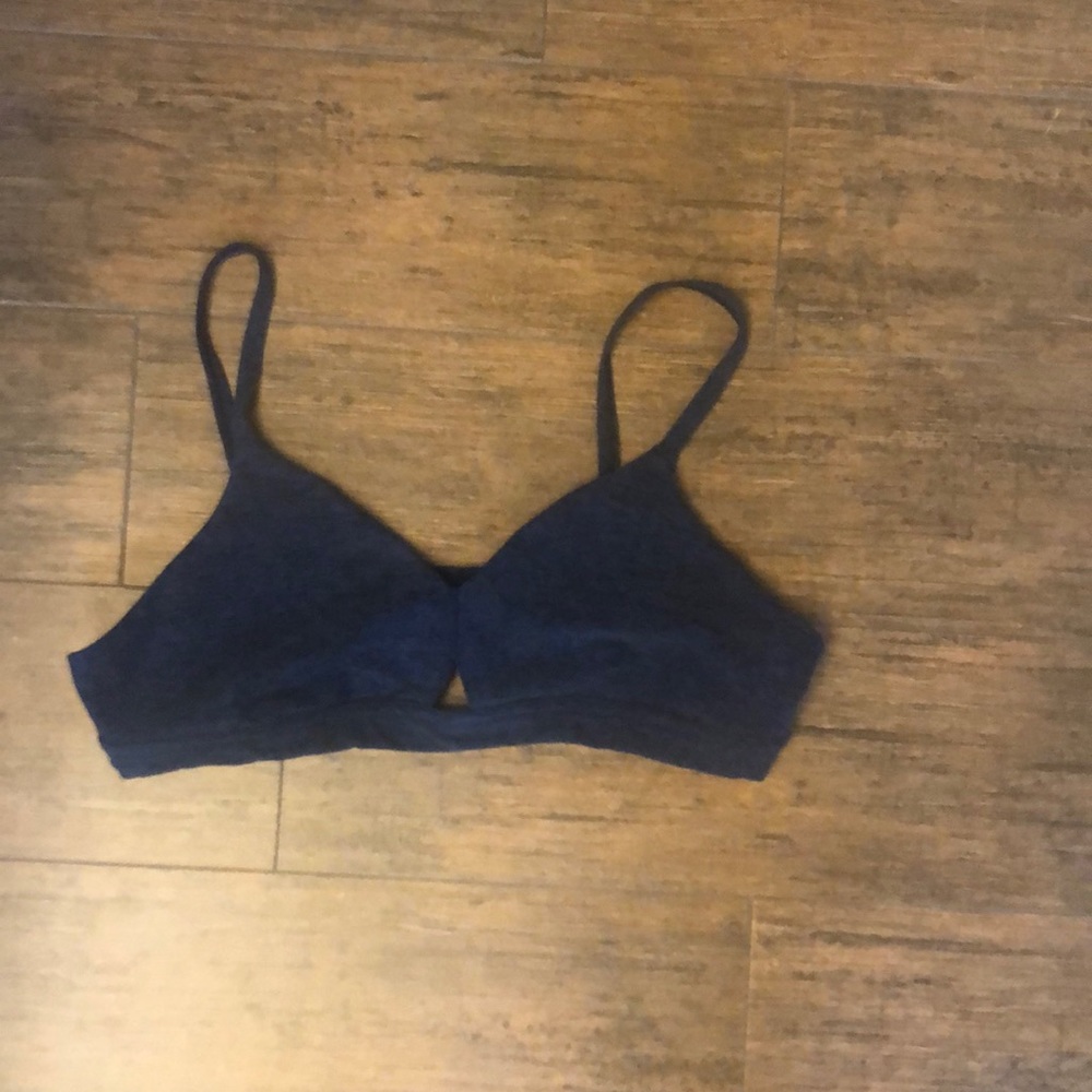 EUC Alo yoga bra
